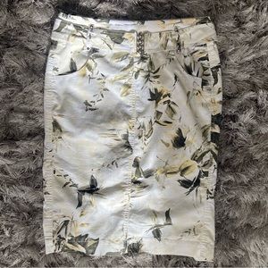 MISS ALLIAGE Collection women cotton blend beige floral midi skirt. Size 8. Used